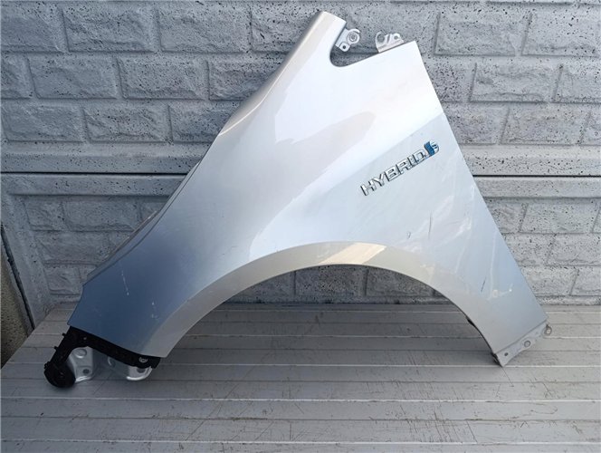 COROLLA E21 HB KOMBI/SUZUKI SWACE BŁOTNIK LEWY PRZÓD ORYGINAŁ (17484591301)