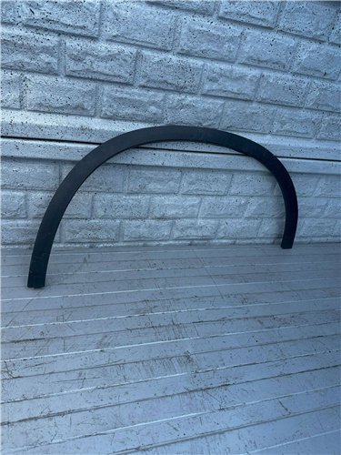 Mercedes-Benz GLC C253 2016 Listwa błotnika przedniego ORYGINAŁ (17484950317)