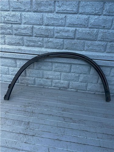 Mercedes-Benz GLC C253 2016 Listwa błotnika przedniego ORYGINAŁ (17484950317)