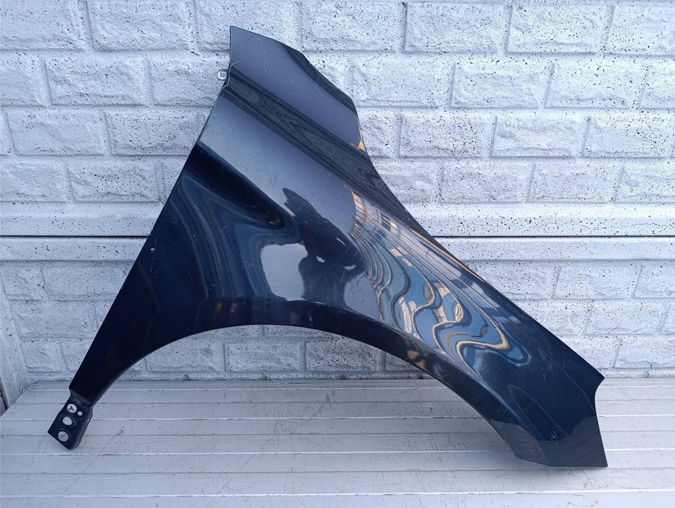 VOLVO XC60 XC-60 08-17 BŁOTNIK PRAWY PRZEDNI ORYGINAŁ (17490226101)