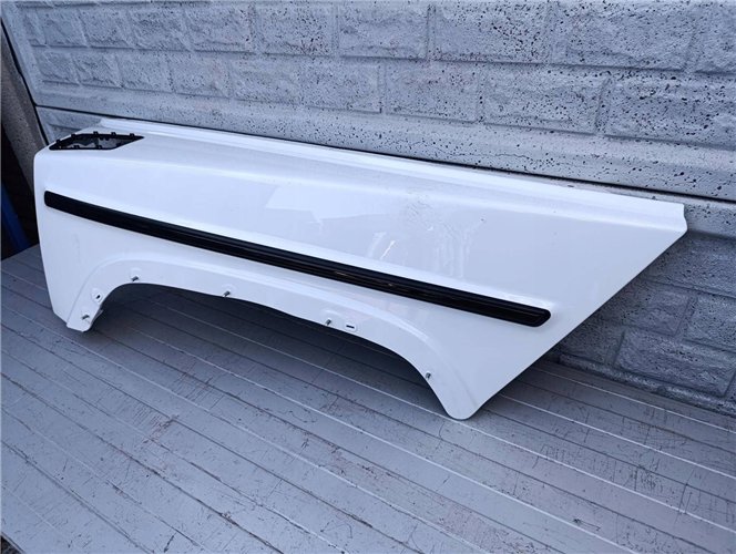 MERCEDES G-KLASA W463 BŁOTNIK PRZEDNI LEWY ORYGINAŁ (17490255887)