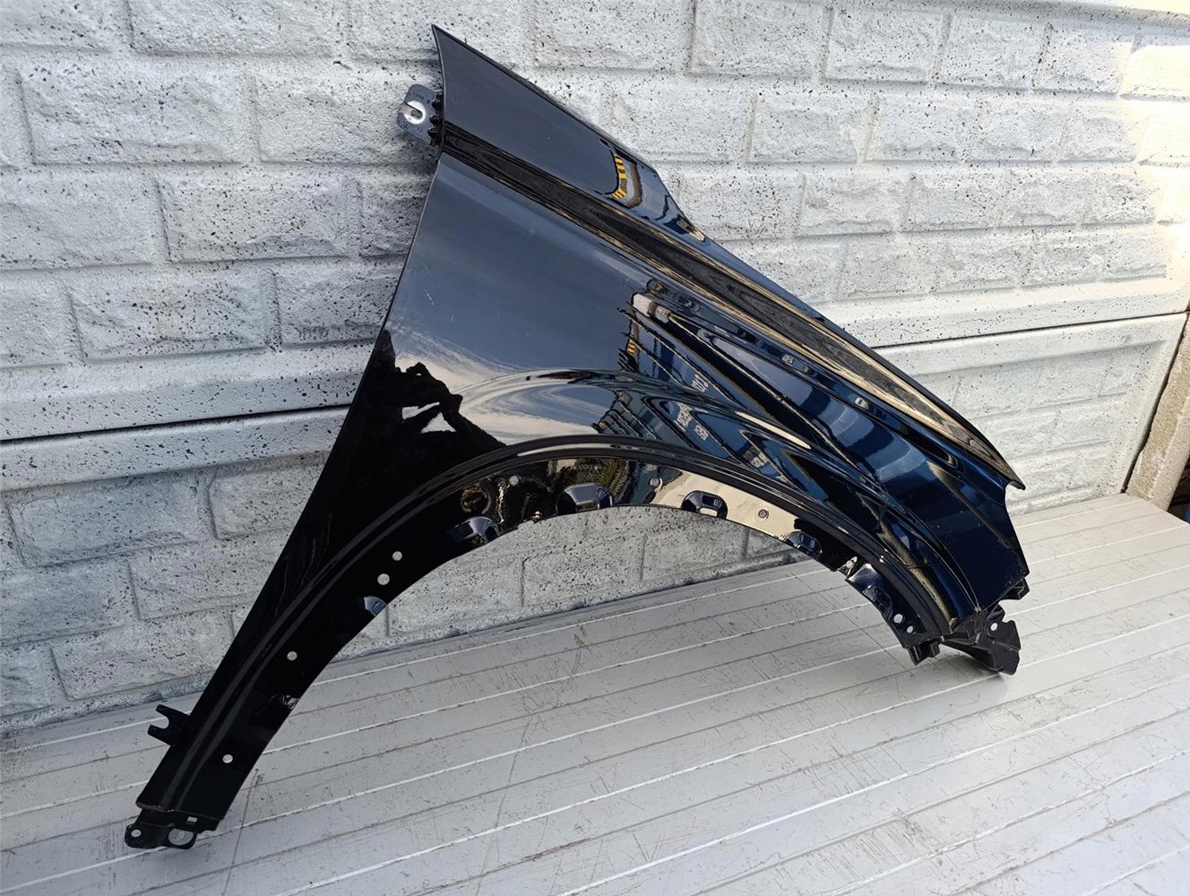 RENAULT AUSTRAL 22- BŁOTNIK PRAWY PRZEDNI ORYGINAŁ (17495607651)