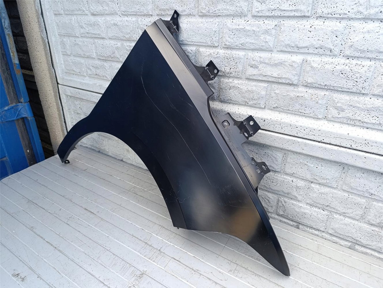 VW ID BUZZ 22- BŁOTNIK PRAWY PRZEDNI NOWY ORYGINAŁ (17495610523)