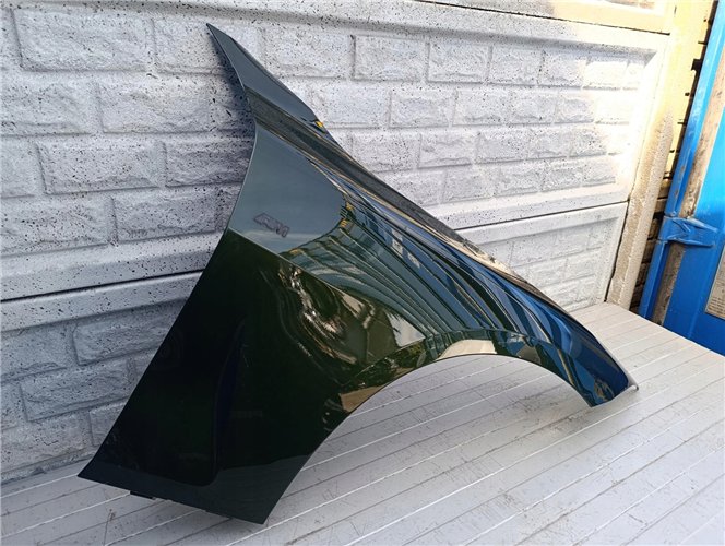 BMW 4 G22 G23 2020-2024 BŁOTNIK PRAWY PRZEDNI ORYGINAŁ (17495614610)