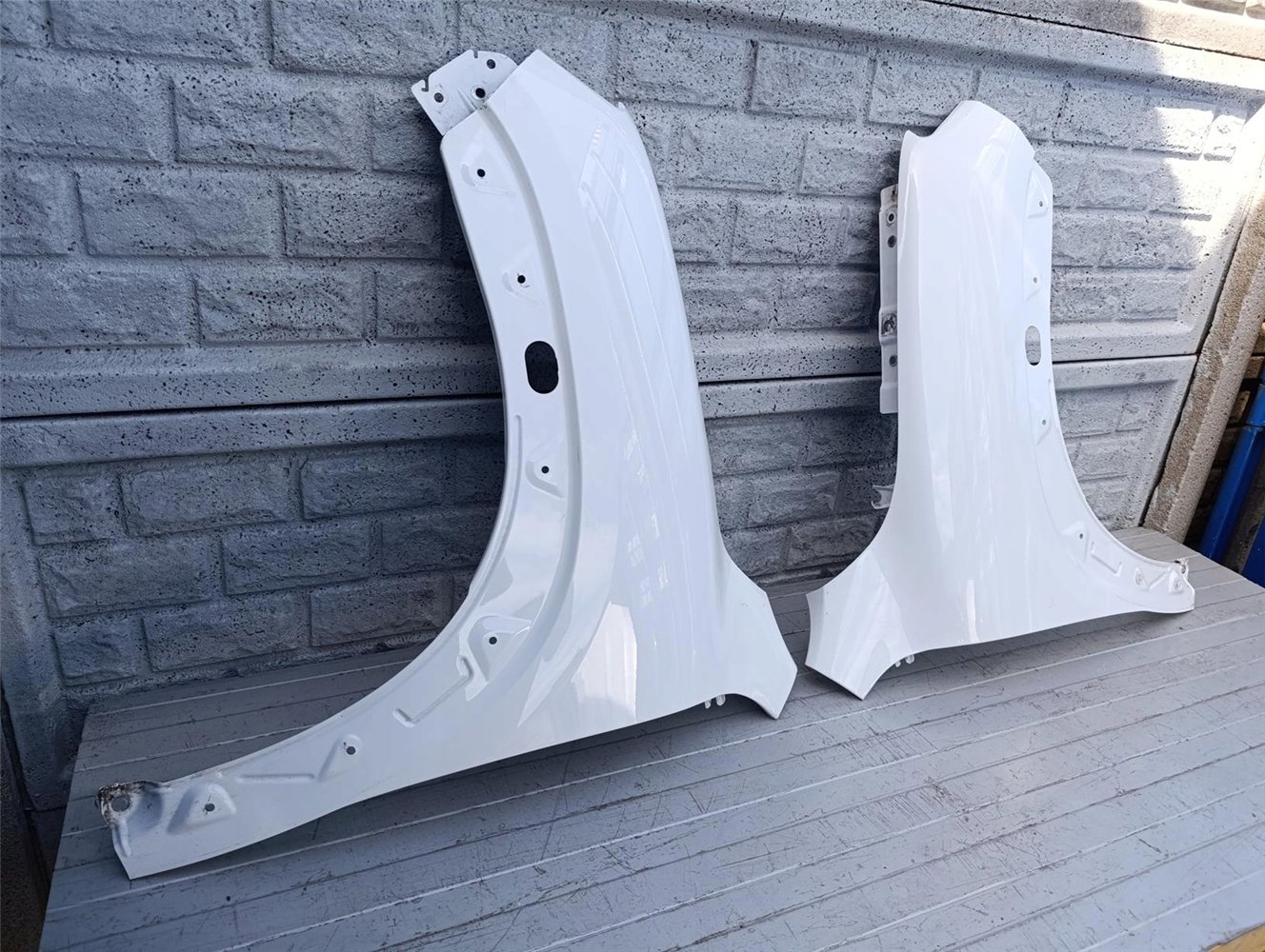 DACIA SPRING 2021- BŁOTNIK PRZEDNI PRAWY LEWY ORYGINAŁ (17495623449)