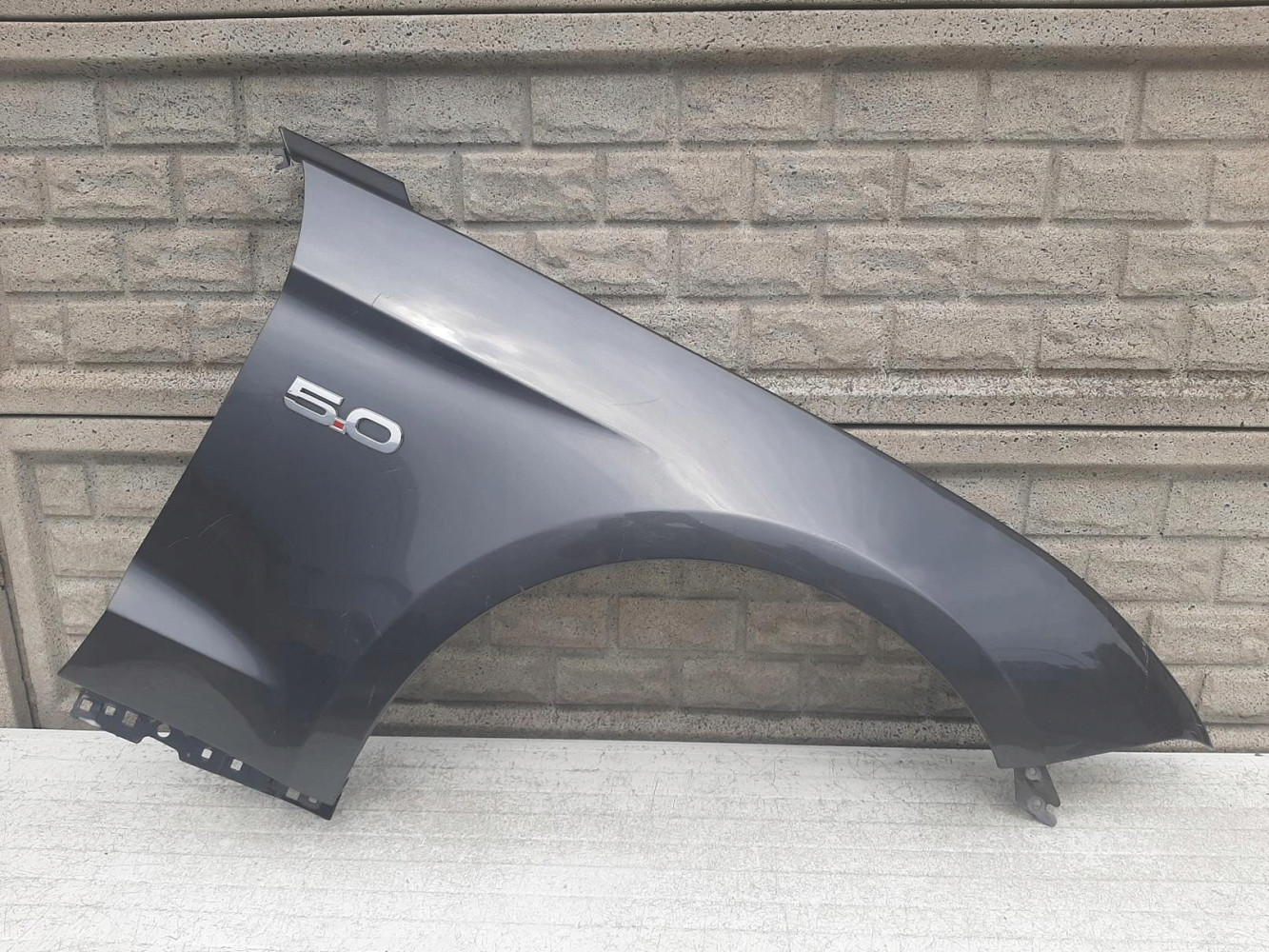FORD MUSTANG VI LIFT 18 - 22 BŁOTNIK PRZEDNI PRAWY - (12244380721)