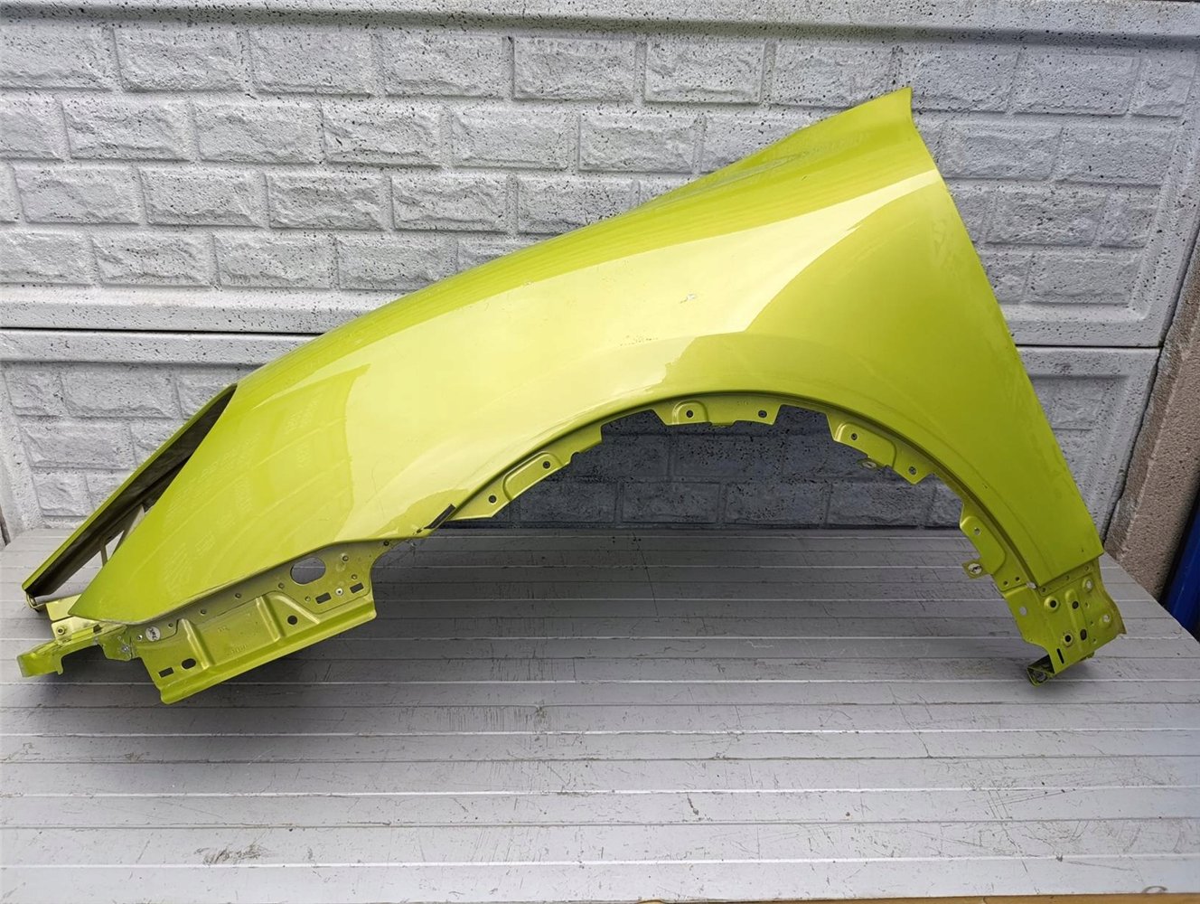 PORSCHE CAYENNE 2010-2014 BŁOTNIK PRZEDNI LEWY ORYGINAŁ (17495670123)