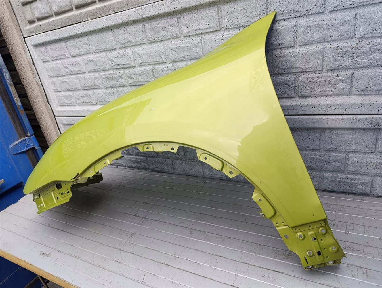 PORSCHE CAYENNE 2010-2014 BŁOTNIK PRZEDNI LEWY ORYGINAŁ (17495670123)