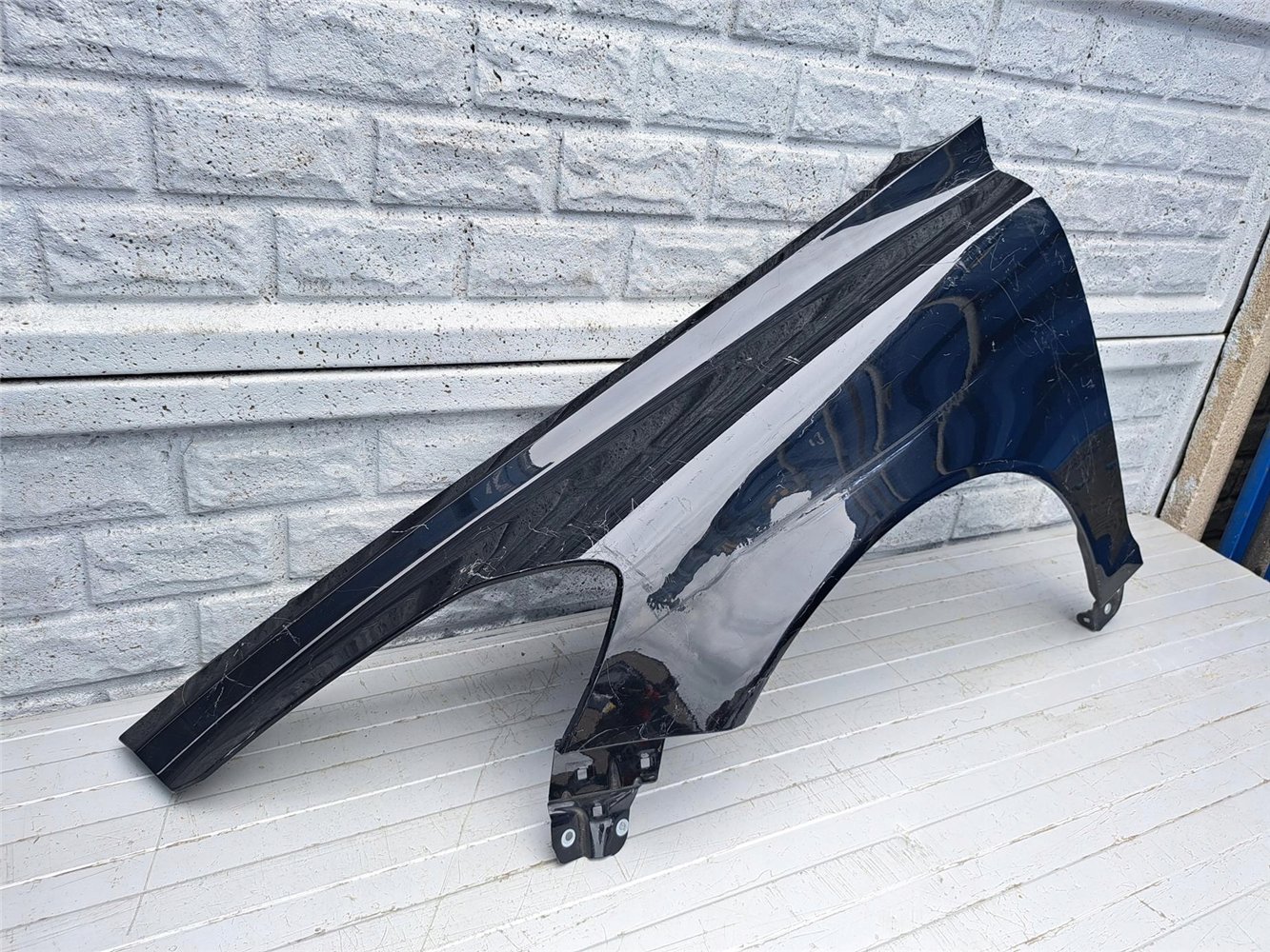 VOLVO C70 LIFT 2009-2013 BŁOTNIK LEWY PRZEDNI ORYGINAŁ (17495698099)