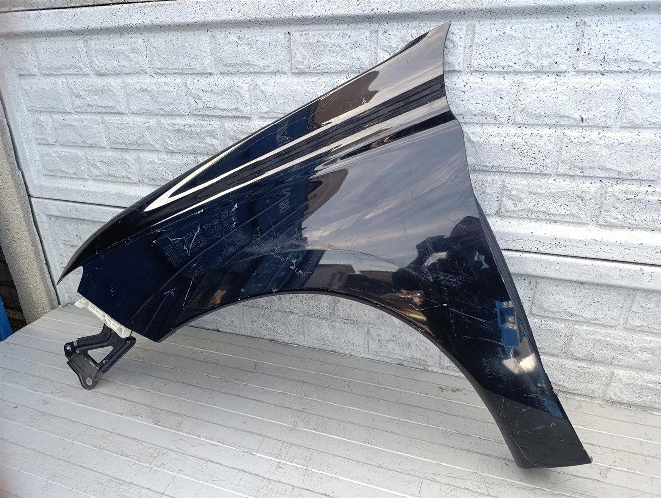 MITSUBISHI OUTLANDER 12-15 BŁOTNIK LEWY PRZEDNI ORYGINAŁ (17503060745)