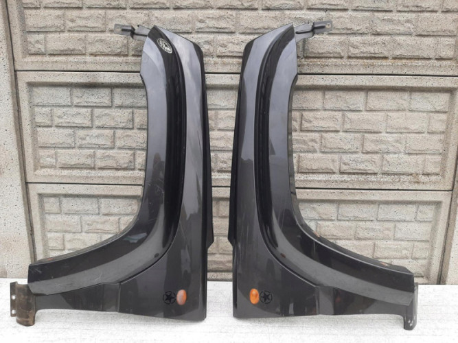 JEEP CHEROKEE LIBERTY BŁOTNIK PRAWY LEWY PRZEDNI - (12244777130)