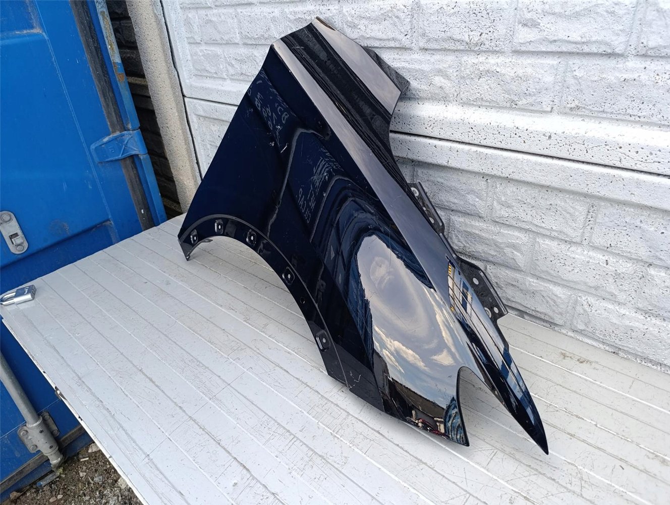 MG ZS EV BŁOTNIK PRZEDNI PRAWY ORYGINAŁ (17503090260)