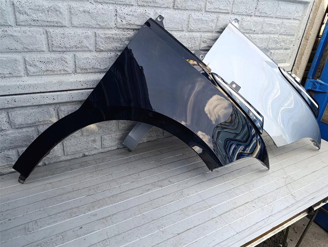 VW ID BUZZ 22- BŁOTNIK PRAWY PRZEDNI ORYGINAŁ (17503092402)