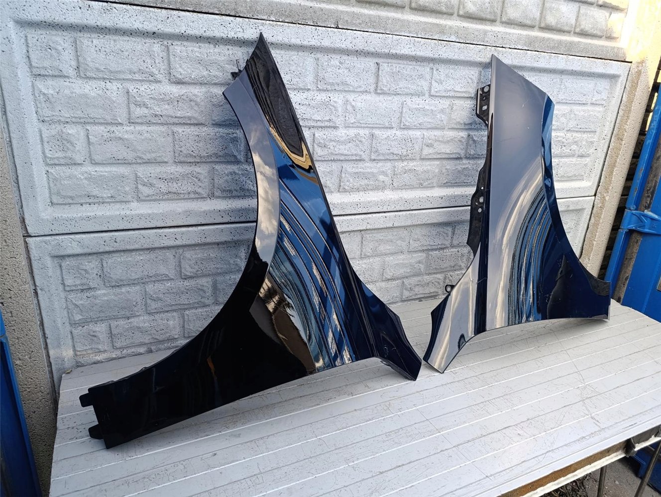 BŁOTNIK PRZEDNI LEWY PRAWY BMW 1 I F40 F 40 ORYGINAŁ (17503095989)