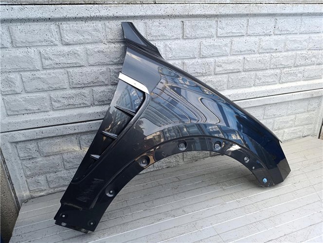 MG MARVEL R BŁOTNIK PRZEDNI PRAWY ORYGINAŁ (17503142435)