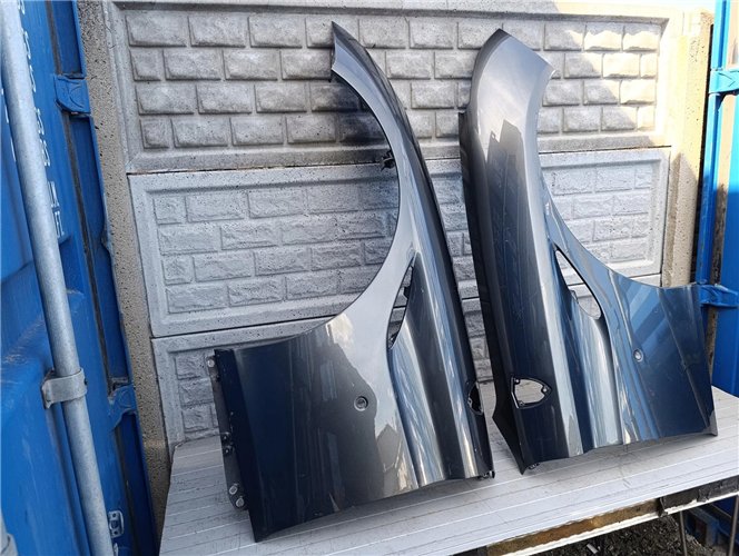 FERRARI CALIFORNIA T BŁOTNIK LEWY PRZEDNI ORYGINAŁ (17503148560)