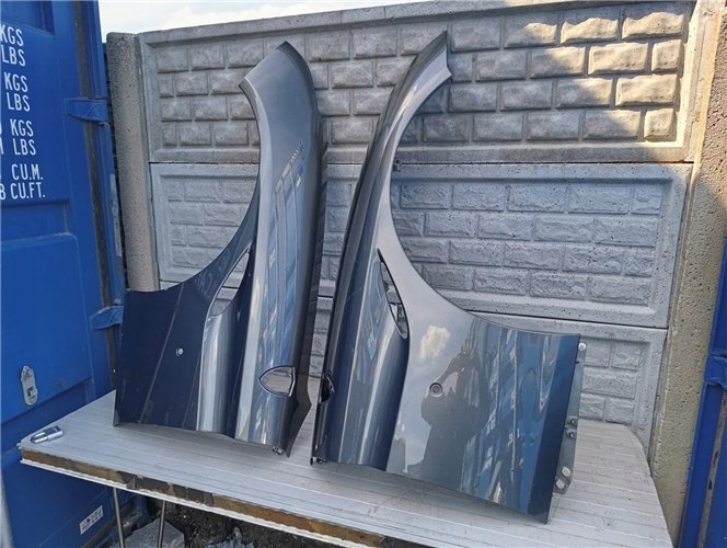 FERRARI CALIFORNIA T BŁOTNIK LEWY PRZEDNI ORYGINAŁ (17503148560)