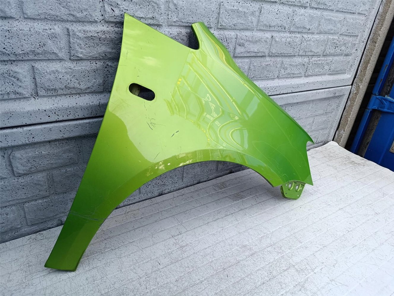 BŁOTNIK PRAWY VW CADDY 2010 - 2015 ORYGINAŁ (17506950892)