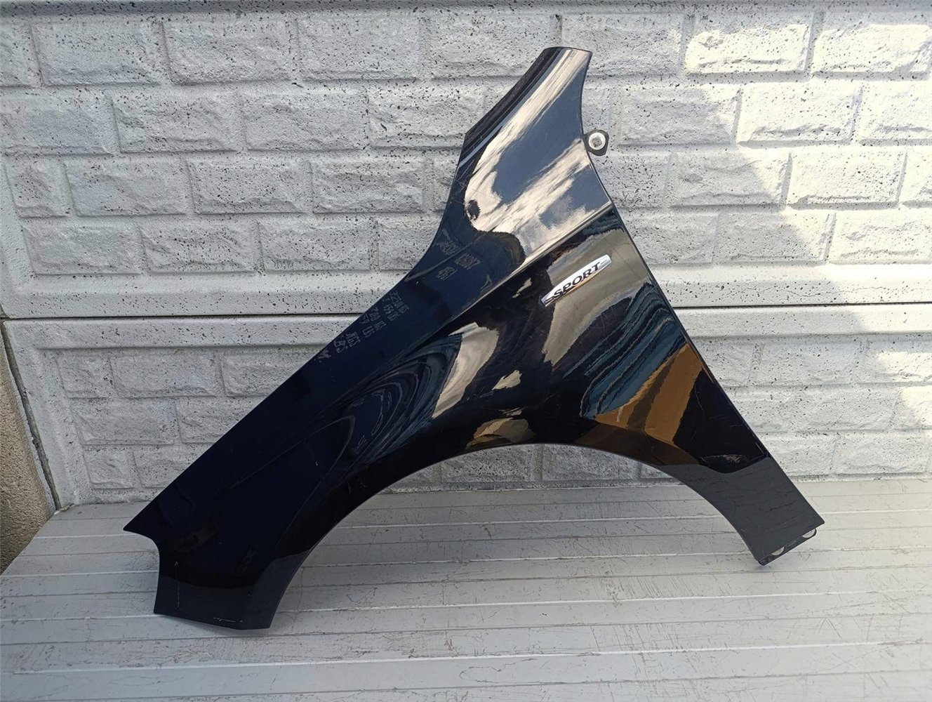 MERCEDES A-KLASA W176 12-19 BŁOTNIK LEWY PRZEDNI ORYGINAŁ (17506960666)