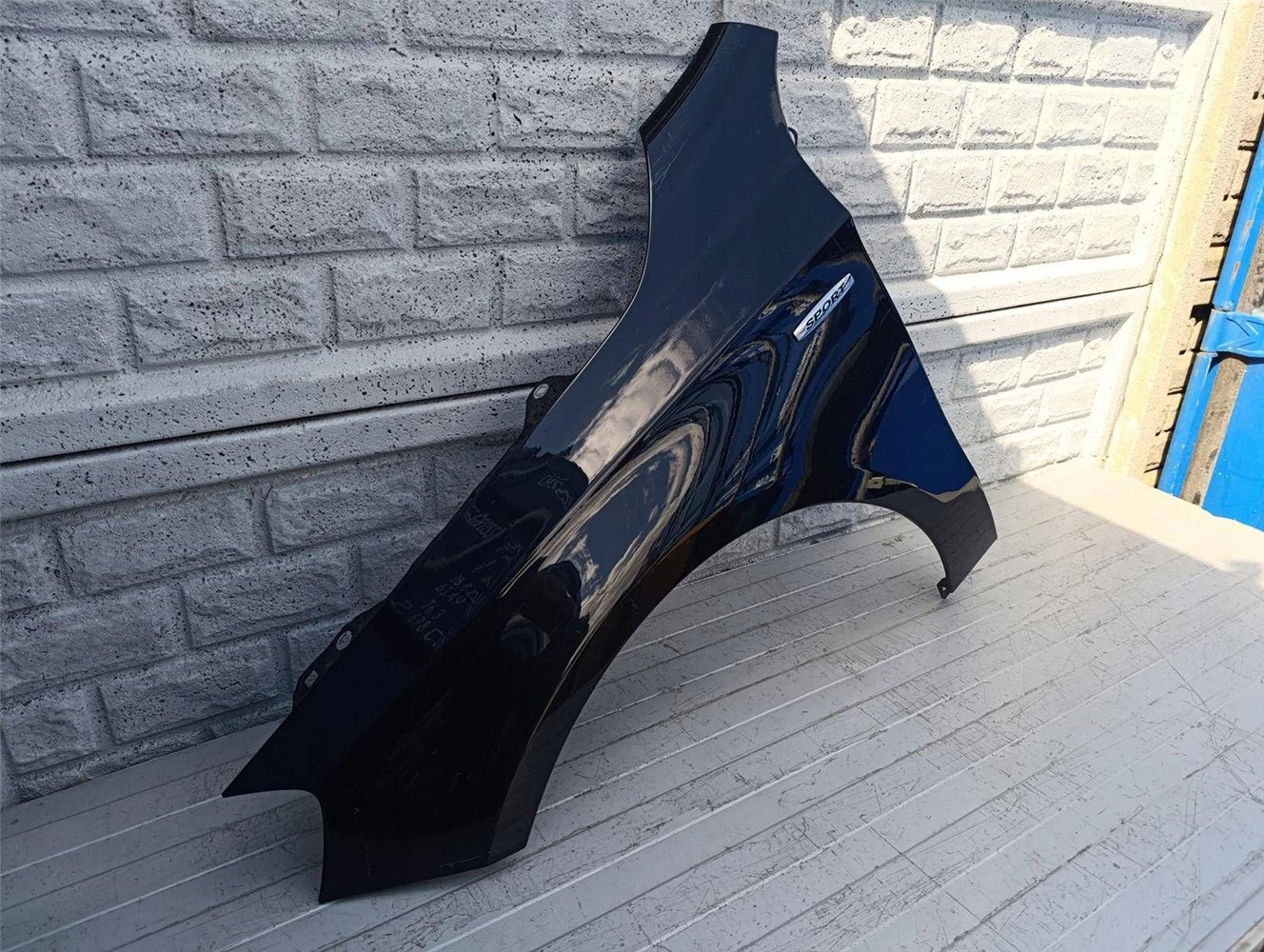 MERCEDES A-KLASA W176 12-19 BŁOTNIK LEWY PRZEDNI ORYGINAŁ (17506960666)