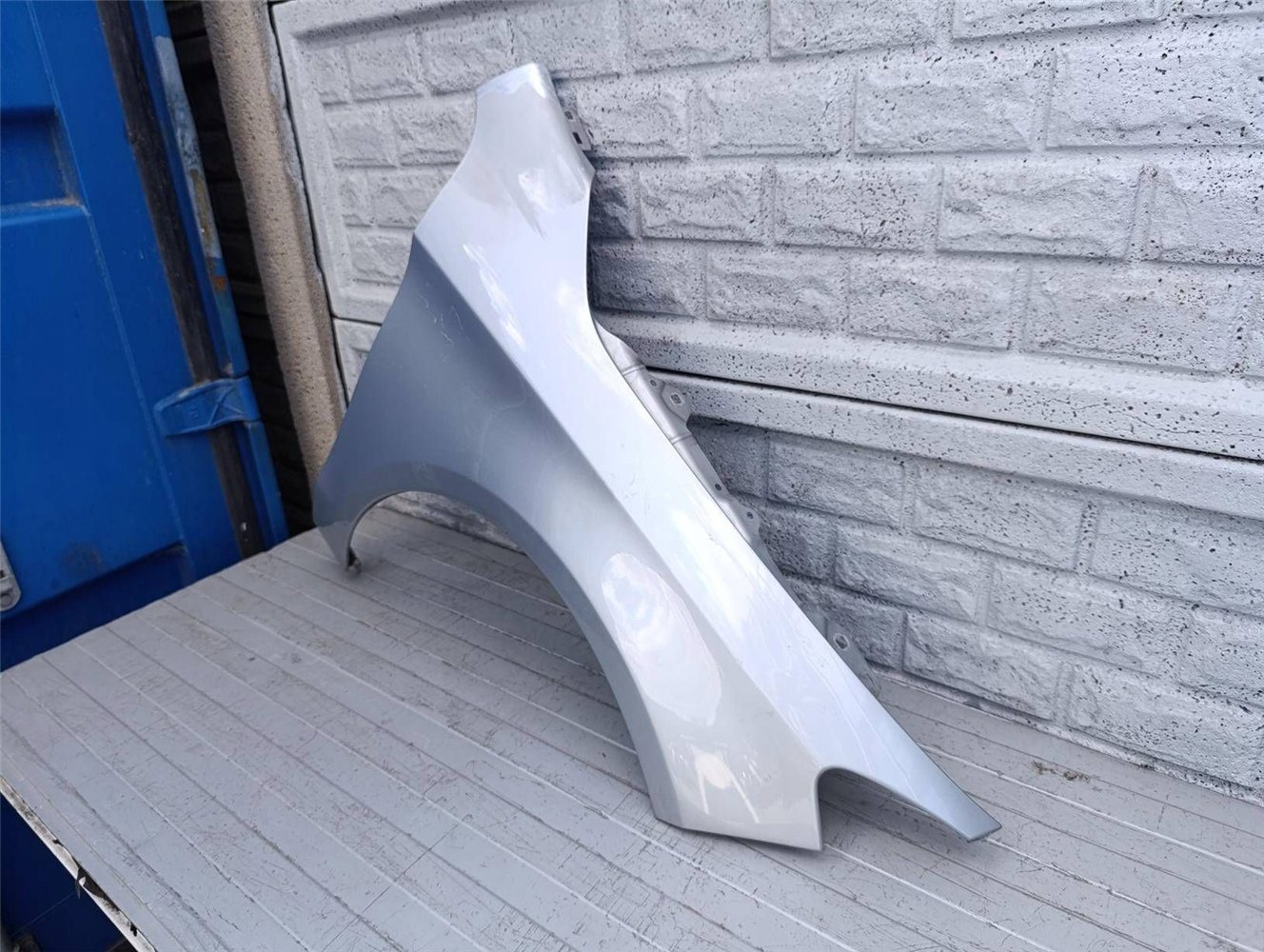 MERCEDES CLA W117 W 117 BŁOTNIK PRZEDNI PRAWY ORYGINAŁ (17506975176)