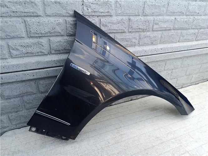 MERCEDES E KLASA COUPE W207 BŁOTNIK PRZEDNI PRAWY ORYGINAŁ (17506975738)