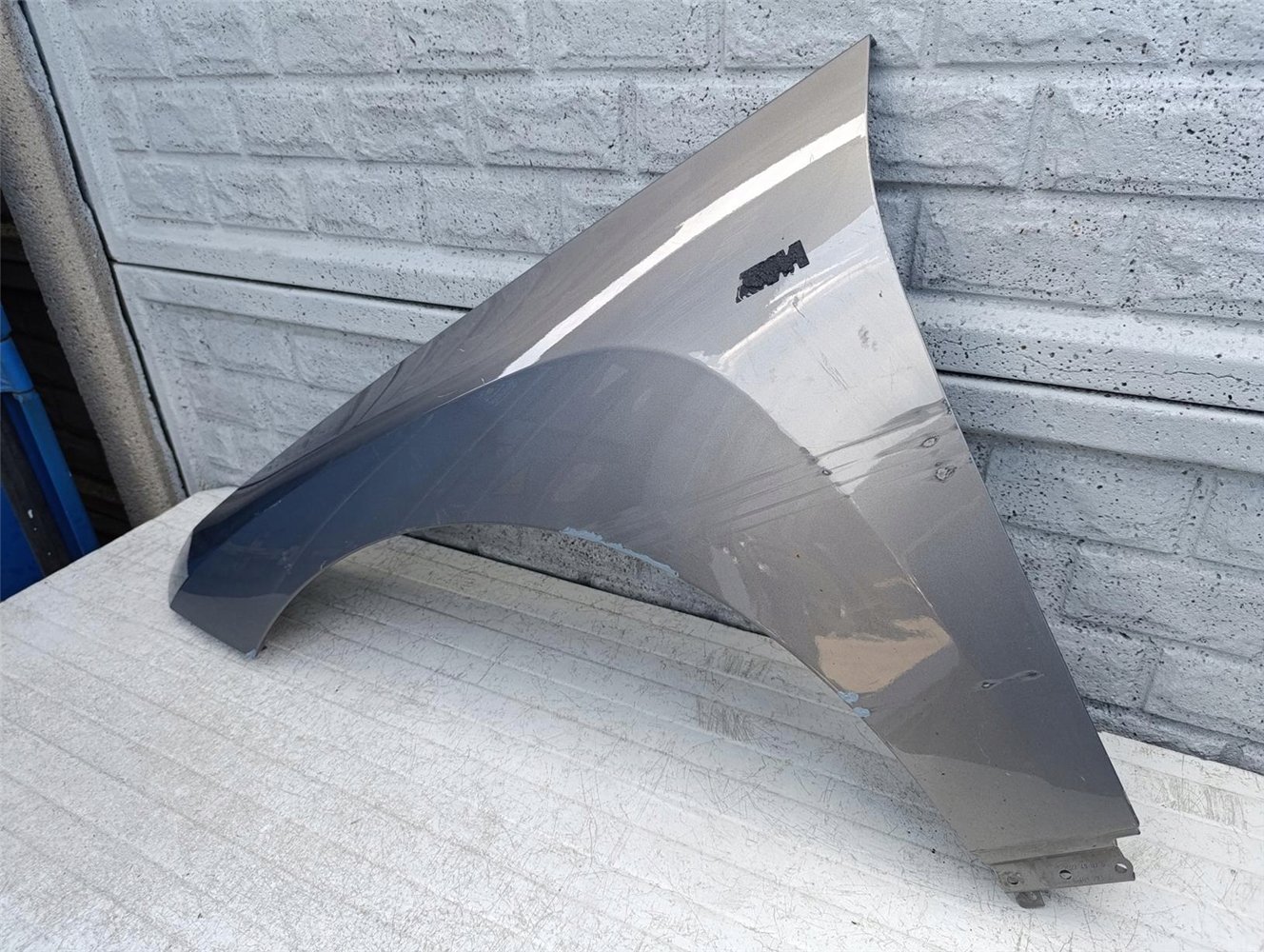 BMW iX i-X BŁOTNIK LEWY PRZEDNI ORYGINAŁ (17506986214)