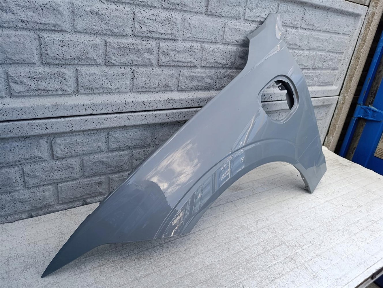 VOLVO XC 60 XC60 HYBRID ELECTRIC 17- BŁOTNIK LEWY ORYGINAŁ (17507001957)