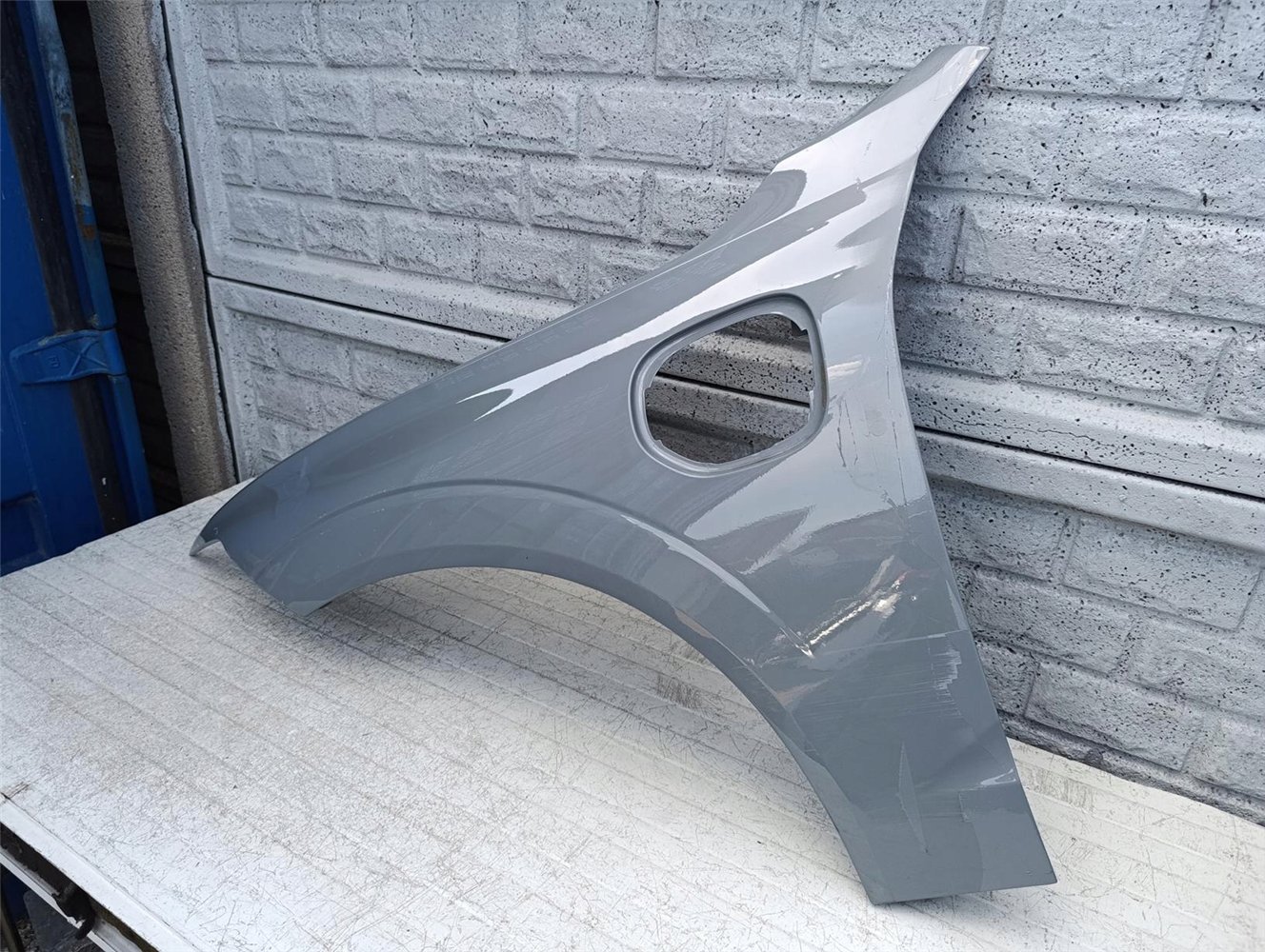 VOLVO XC 60 XC60 HYBRID ELECTRIC 17- BŁOTNIK LEWY ORYGINAŁ (17507001957)