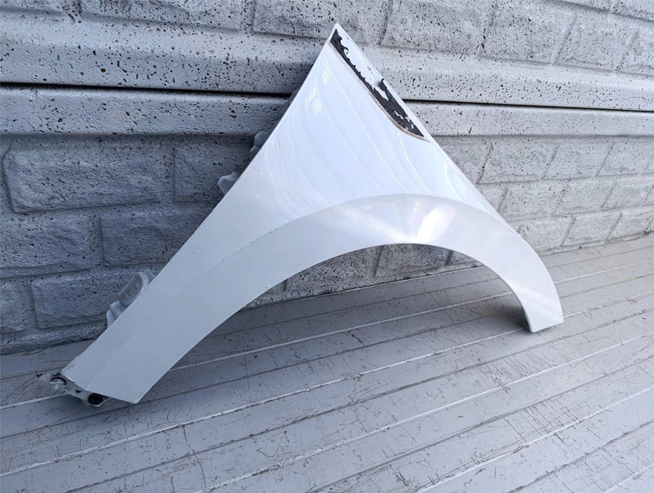 VW ARTEON BŁOTNIK PRAWY PRZEDNI ORYGINAŁ (17507038174)