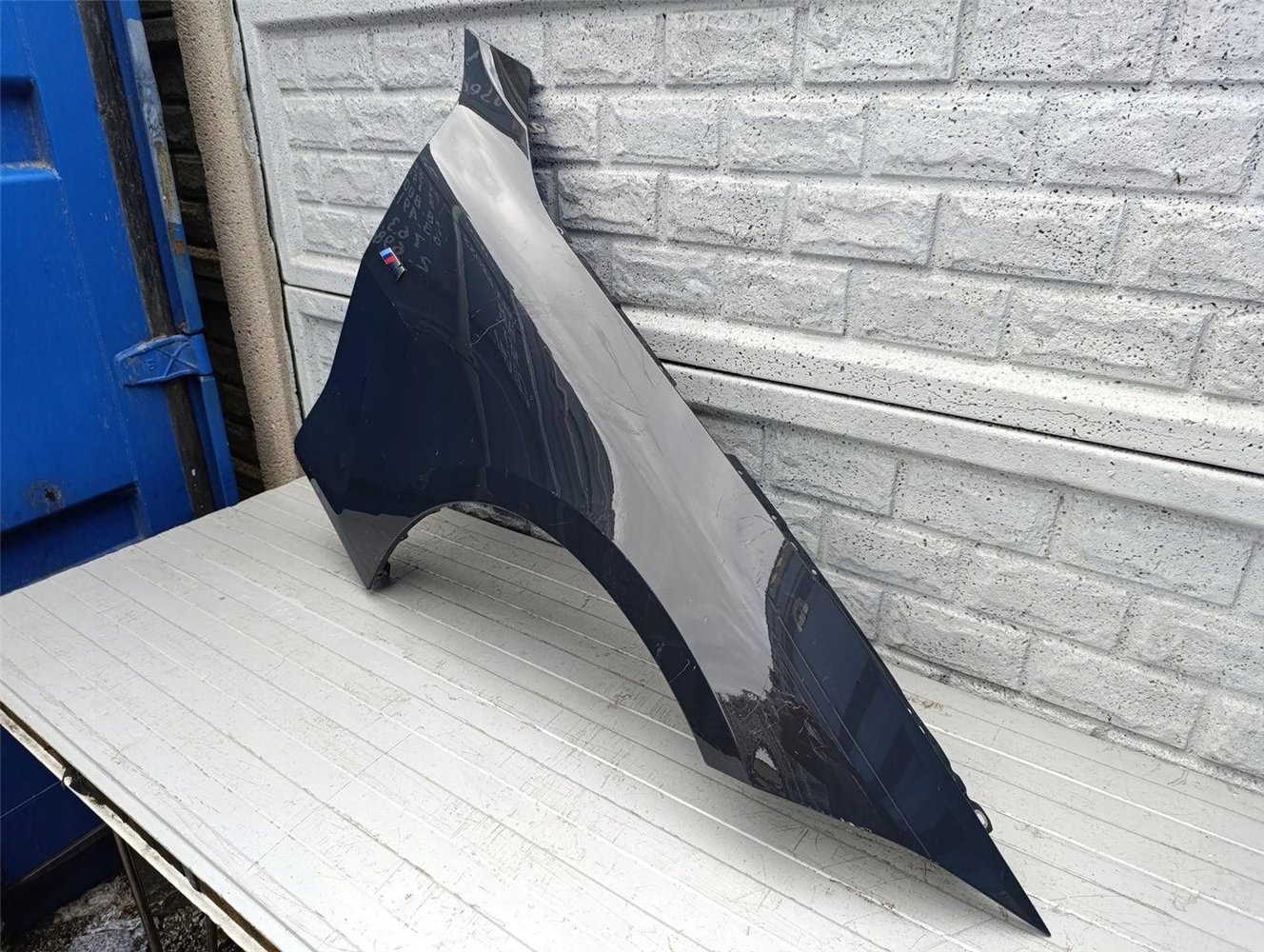 BMW 4 G22 G23 2020-2024 BŁOTNIK PRAWY PRZEDNI ORYGINAŁ (17507054246)