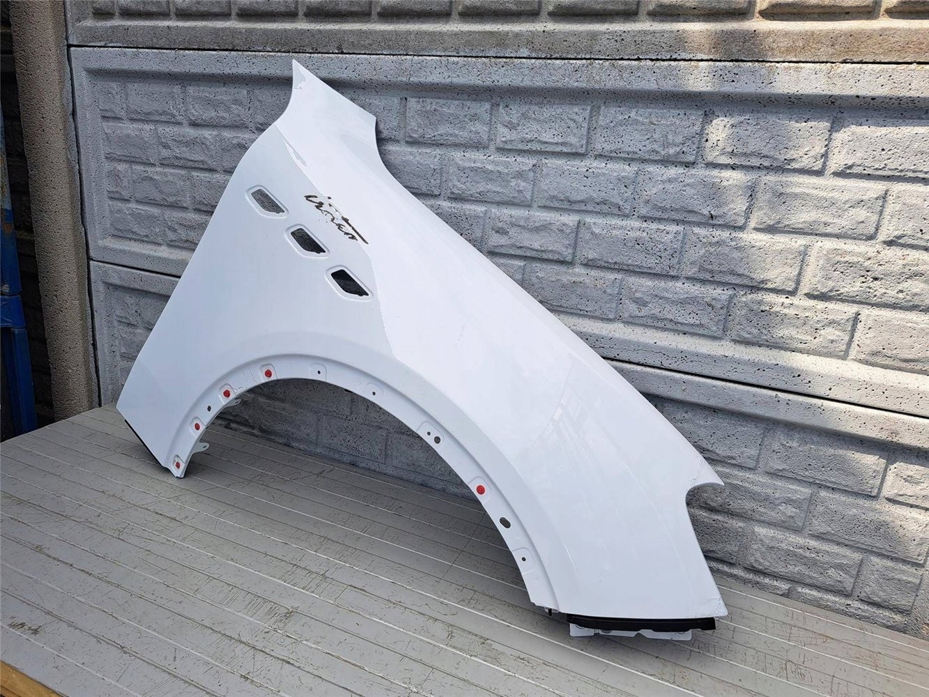 MASERATI GRECALE 22- BŁOTNIK PRAWY PRZÓD ORYGINAŁ (17507425855)