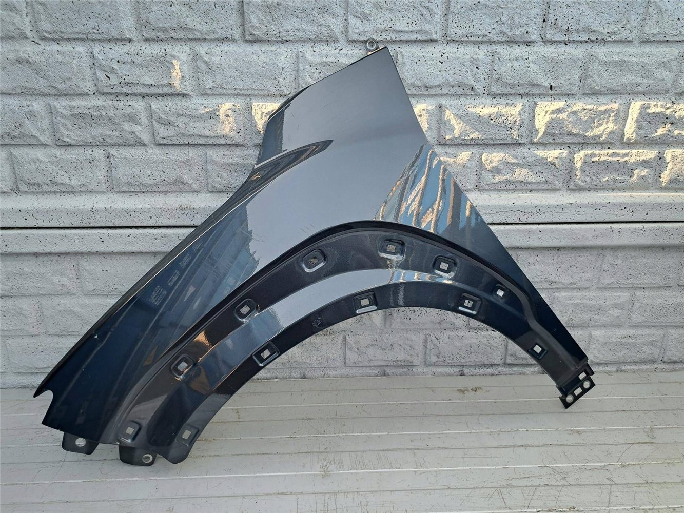 HYUNDAI KONA 2018 - 2024 BŁOTNIK LEWY PRZEDNI ORYGINAŁ (17507800859)