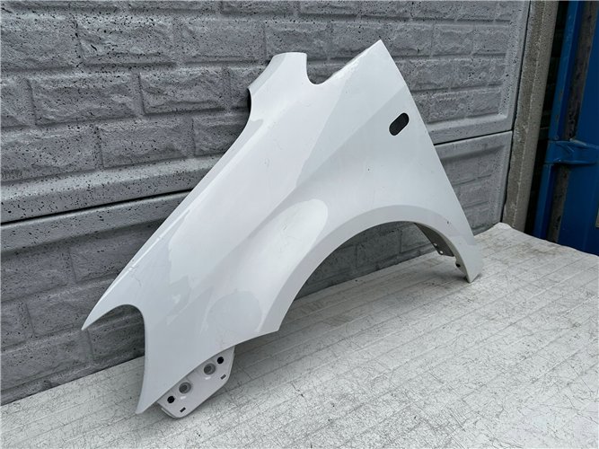 BŁOTNIK LEWY VW CADDY 2010 - 2015 ORYGINAŁ (17511717799)