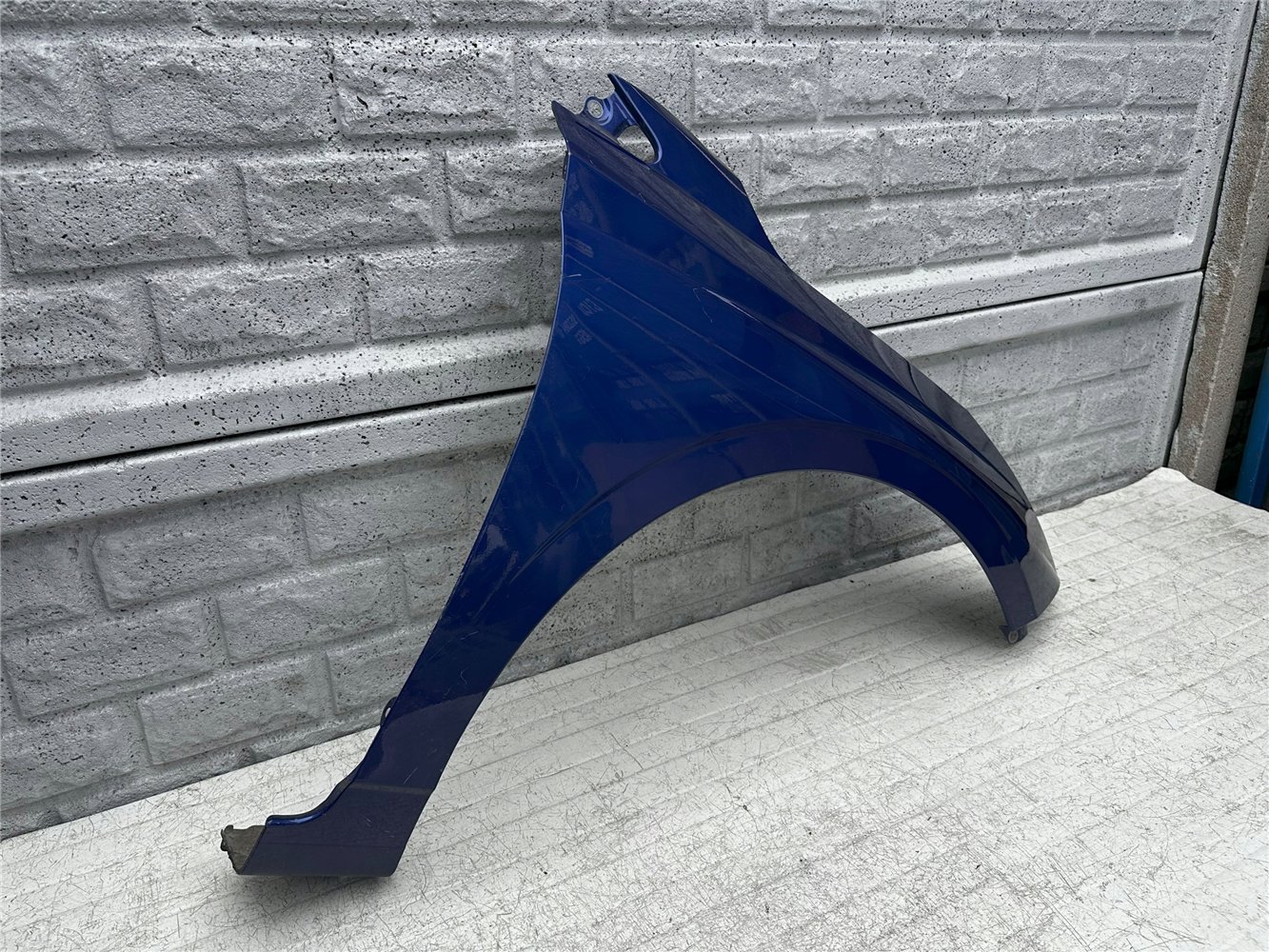 HYUNDAI I20 21-24 BŁOTNIK PRZEDNI PRAWY ORYGINAŁ (17511765957)