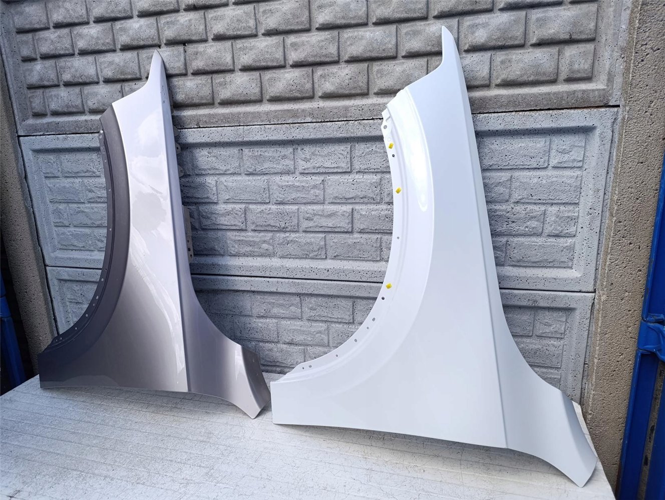 VOLVO XC 90 XC90 II 15-23 BŁOTNIK PRZEDNI PRAWY ORYGINAŁ (17517599328)