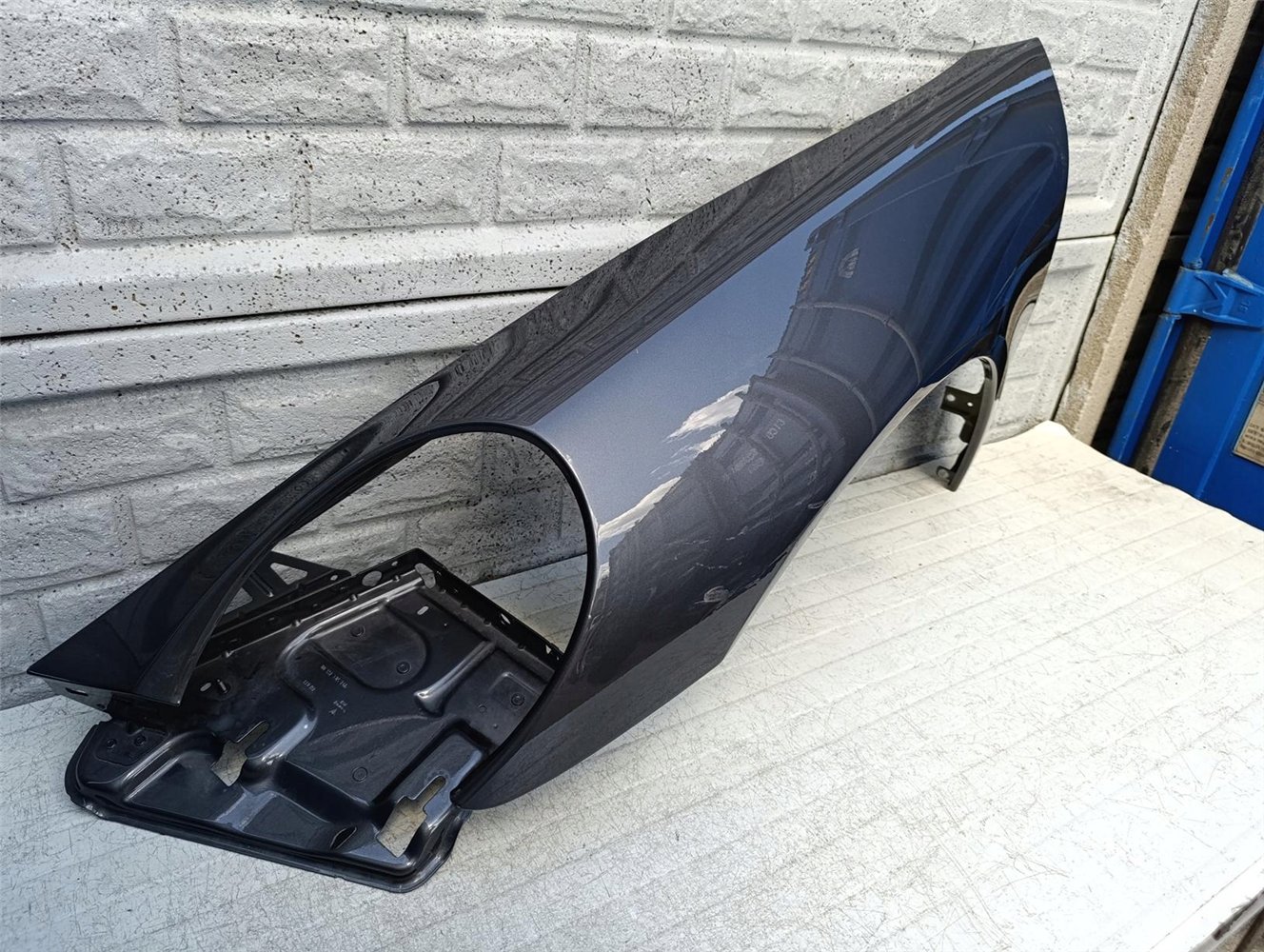 PORSCHE CARRERA 911 991 BŁOTNIK PRZEDNI LEWY ORYGINAŁ (17517603810)