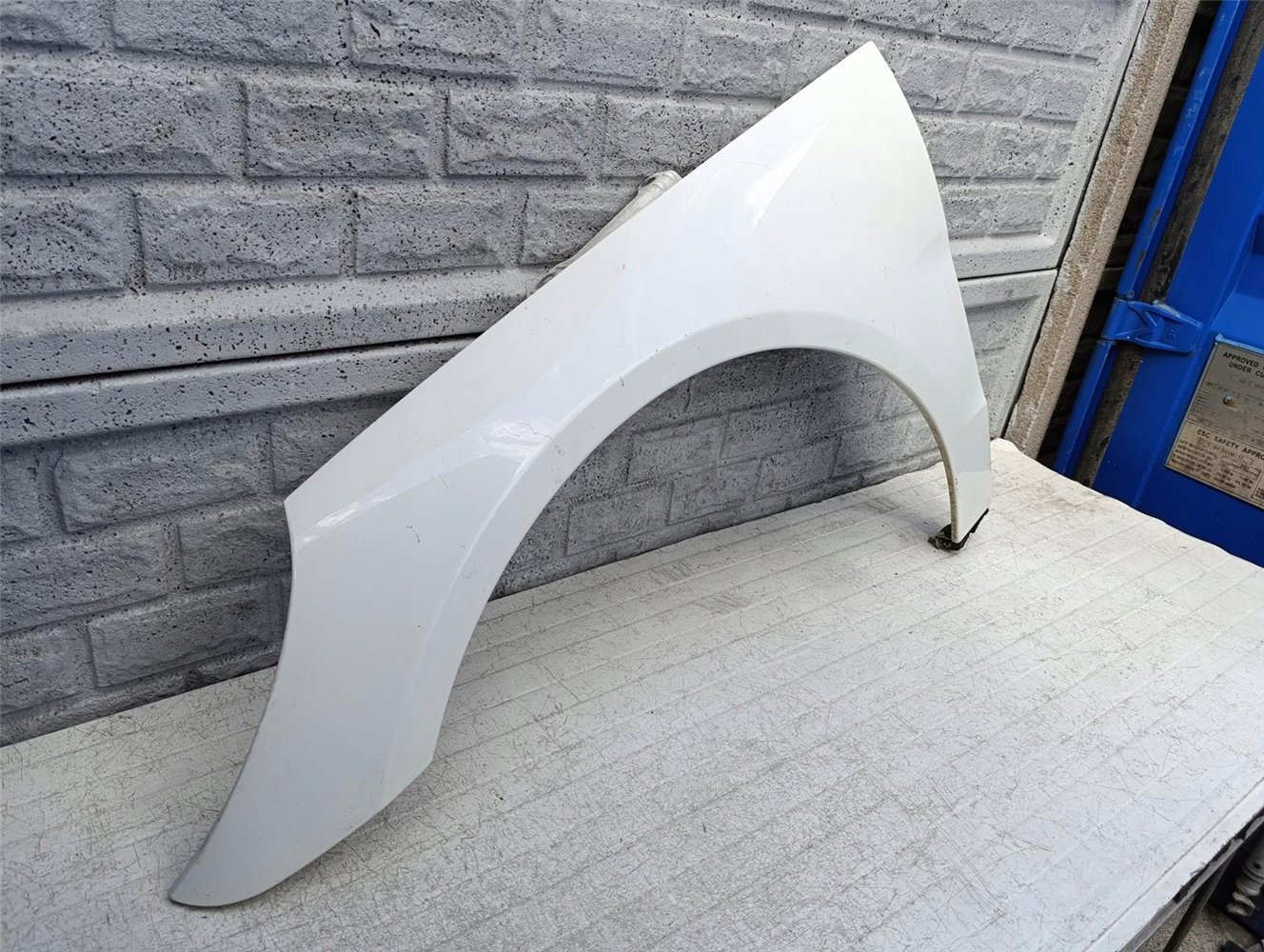 MERCEDES R-KLASA W251 06-10 BŁOTNIK PRZEDNI LEWY ORYGINAŁ (17517632345)