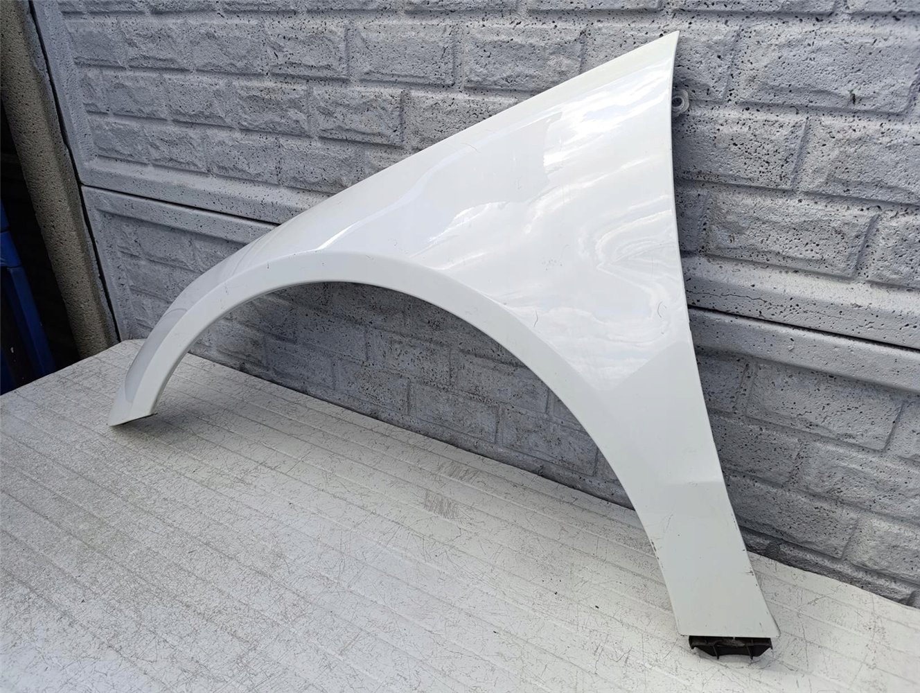 MERCEDES R-KLASA W251 06-10 BŁOTNIK PRZEDNI LEWY ORYGINAŁ (17517632345)