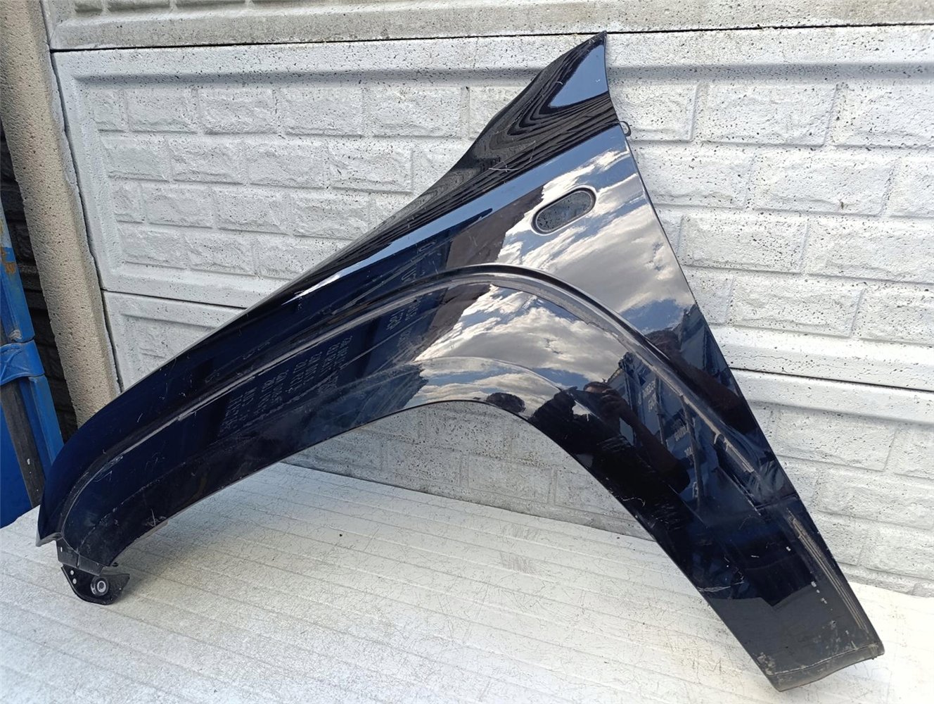 VW AMAROK 2H0 2016-2022 LIFT BŁOTNIK LEWY PRZEDNI ORYGINAŁ (17517662432)