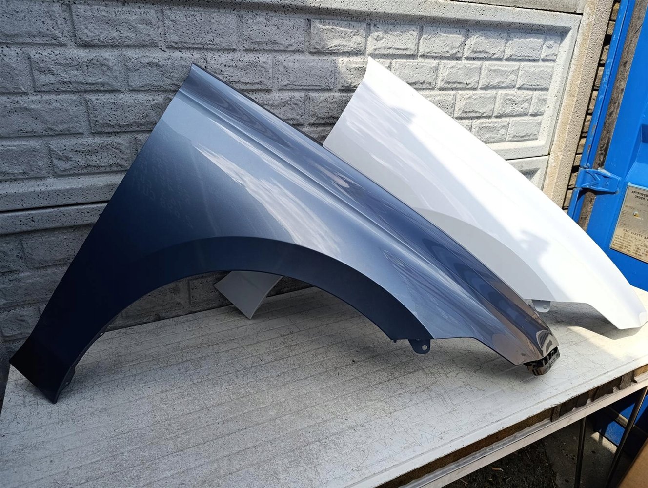 VW ID7 ID 7 BŁOTNIK PRAWY PRZEDNI ORYGINAŁ (17517672716)