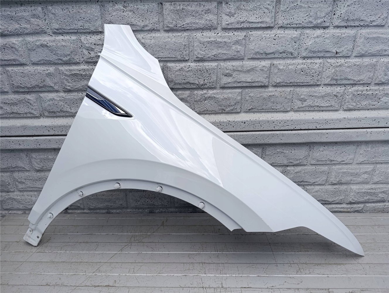 VW TIGUAN 2 II LIFT 2021- BŁOTNIK PRAWY PRZEDNI ORYGINAŁ (17522891451)