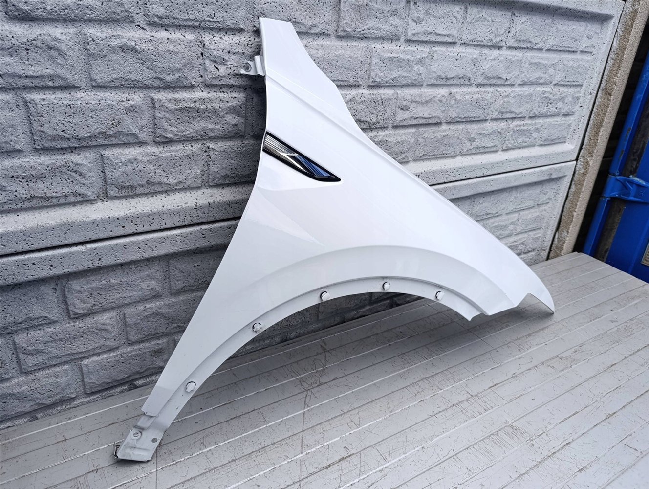 VW TIGUAN 2 II LIFT 2021- BŁOTNIK PRAWY PRZEDNI ORYGINAŁ (17522891451)