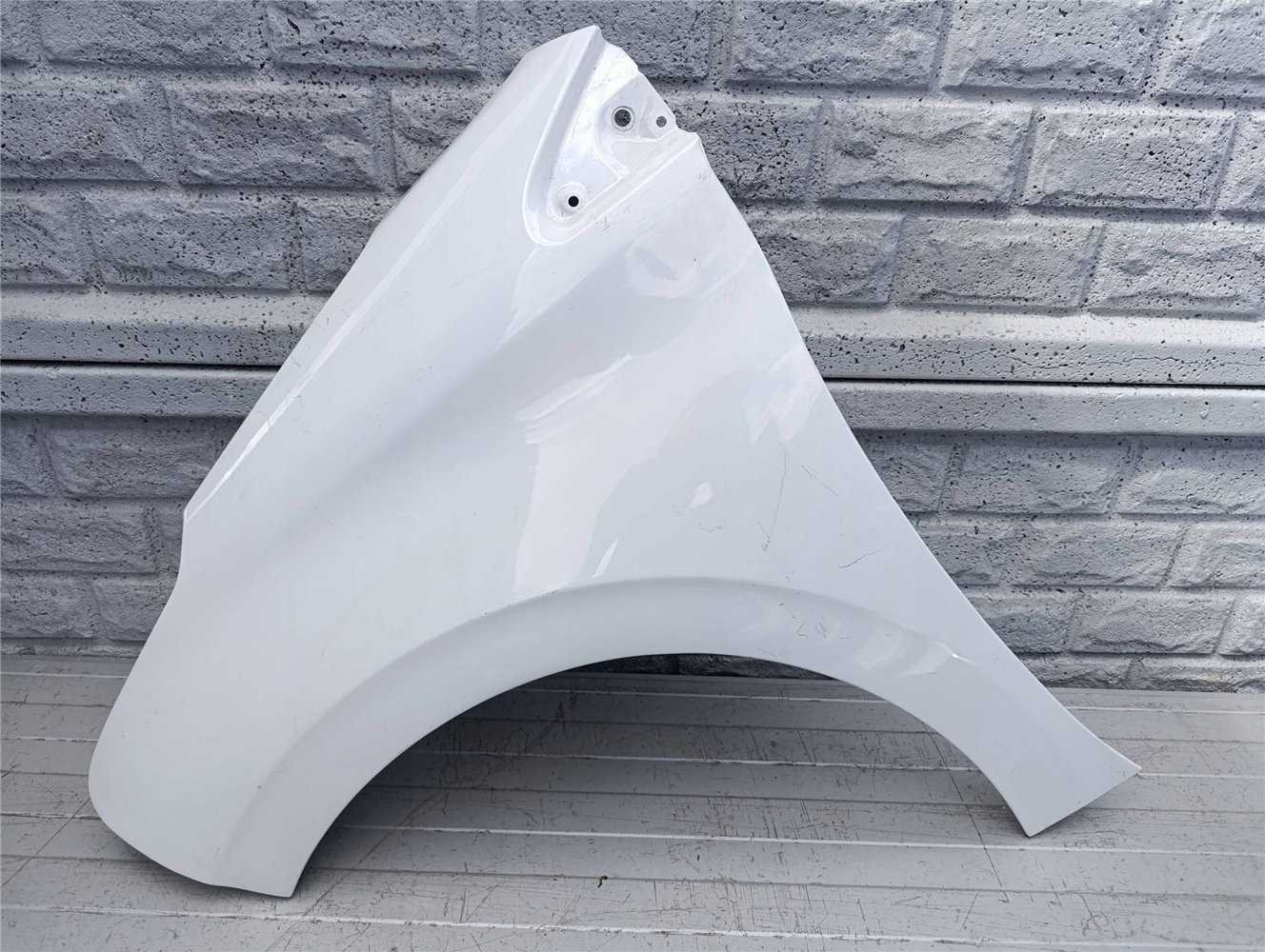 PEUGEOT 208 11-17 BŁOTNIK LEWY PRZEDNI ORYGINAŁ (17522946430)