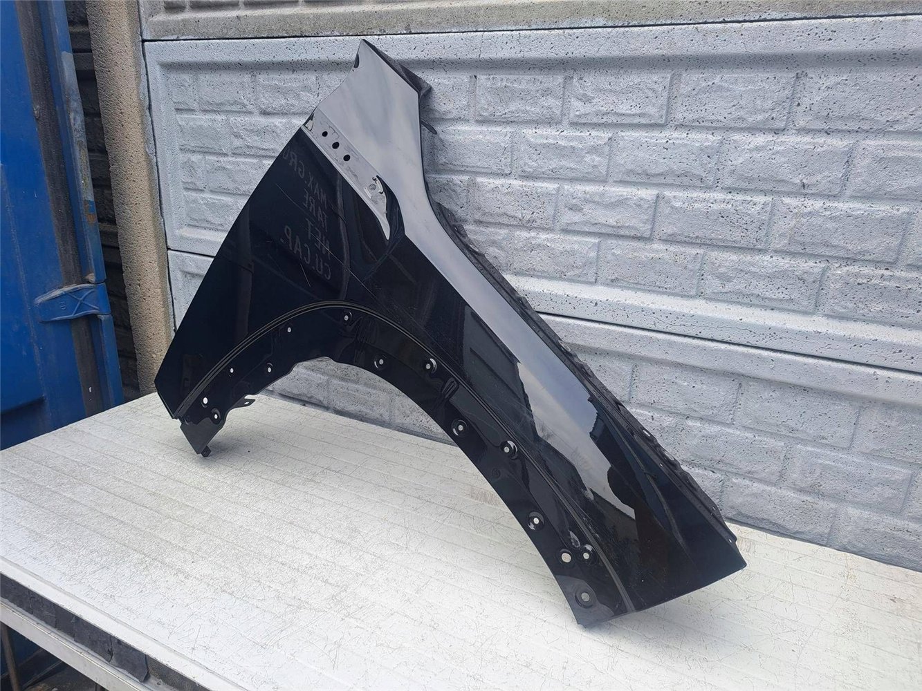 BMW XM G09 2022- BŁOTNIK PRAWY PRZÓD ORYGINAŁ (17524053387)