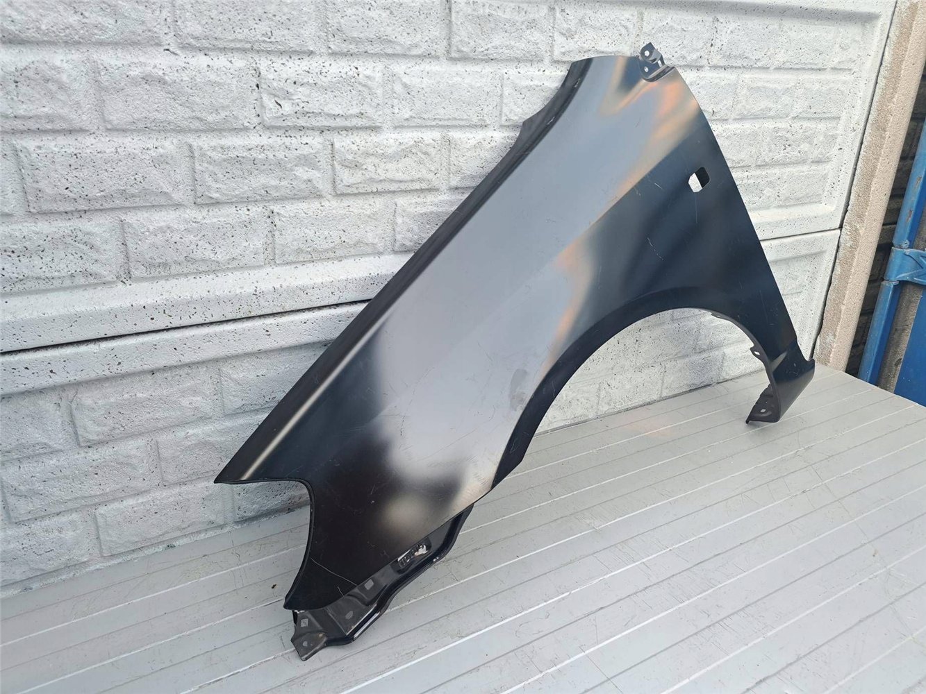 TOYOTA COROLLA E12 SEDAN KOMBI 02-09 BŁOTNIK LEWY NOWY ORYGINAŁ (17524057293)