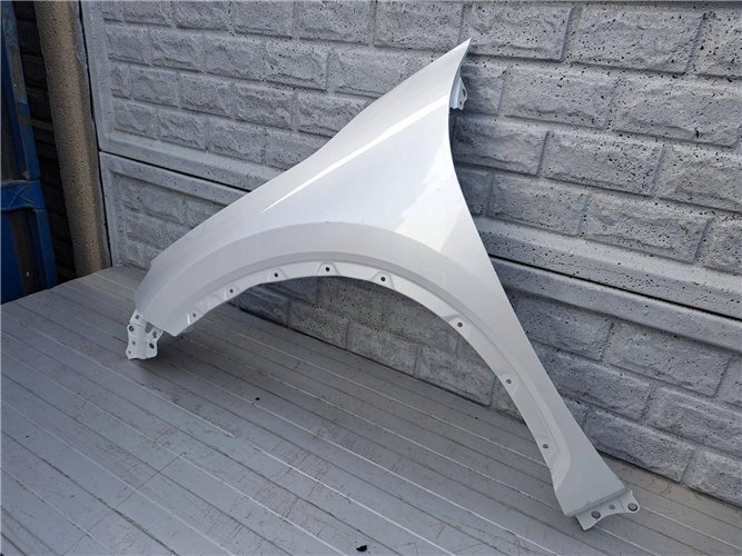 LEXUS LBX 2023- BŁOTNIK LEWY PRZEDNI ORYGINAŁ (17524075185)