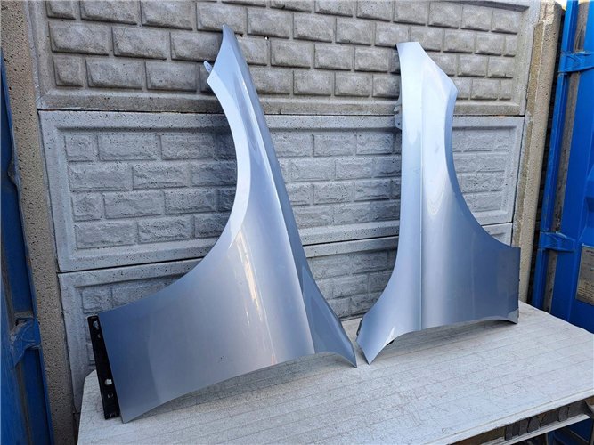 MERCEDES CLE C236 A236 23- BŁOTNIK LEWY PRAWY ORYGINAŁ (17524099332)