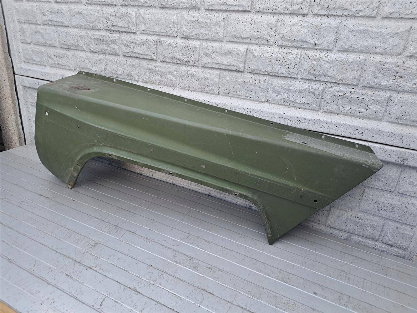 BŁOTNIK LEWY PRZÓD MERCEDES G KLASA W460 79- ORYGINAŁ (17524121812)