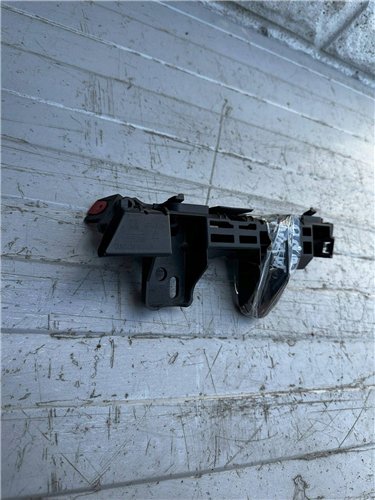 Opel Adam 2012 Ślizg listwy progowej ORYGINAŁ (17527219591)